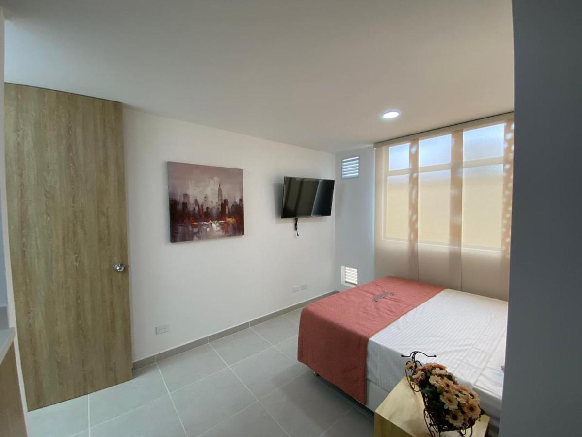 Apartamento Frente Al Malecon Guatape Exterior photo