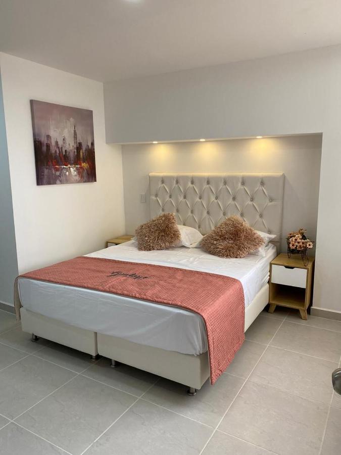 Apartamento Frente Al Malecon Guatape Exterior photo