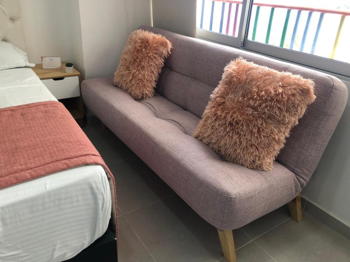 Apartamento Frente Al Malecon Guatape Exterior photo