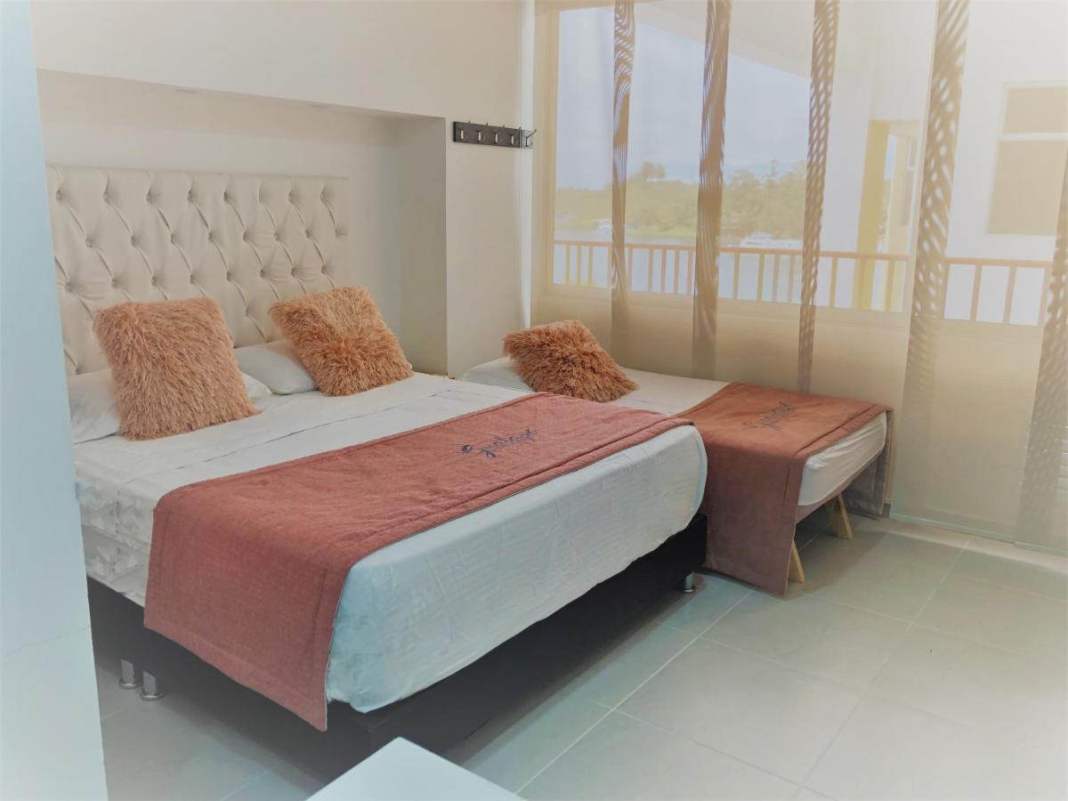 Apartamento Frente Al Malecon Guatape Exterior photo